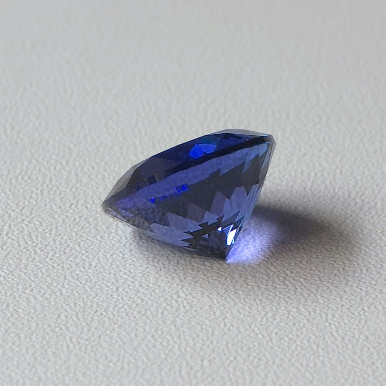 タンザナイト5.38ct(GIA宝石鑑別書付)