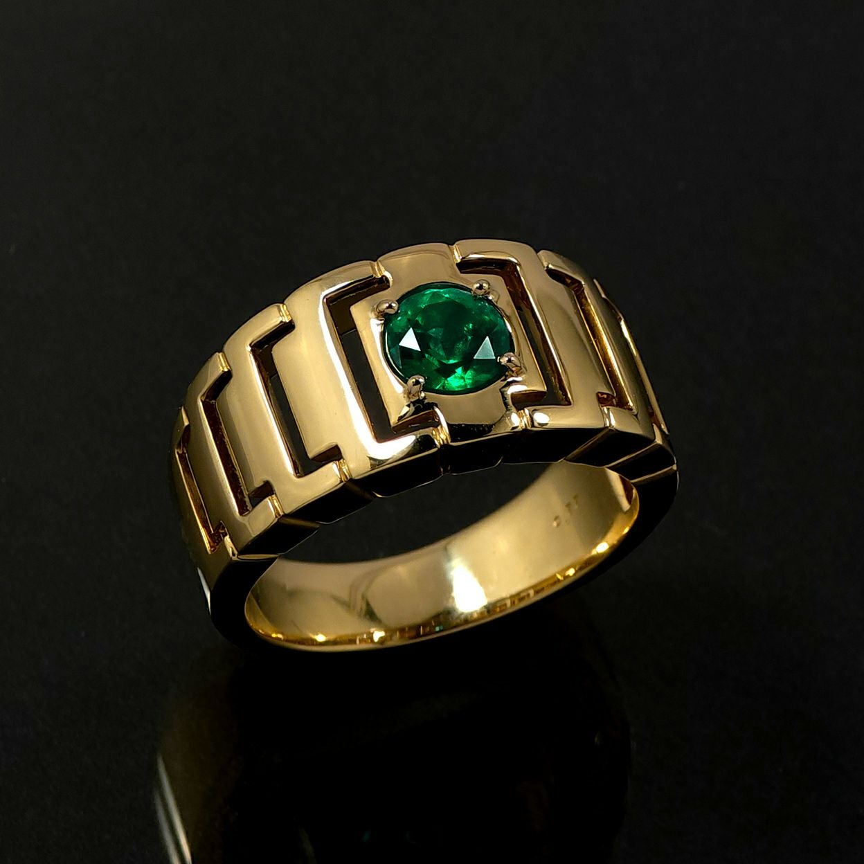 コロンビア産エメラルド0.77ctK18ゴールドリング(GIA宝石鑑別書)【F1】